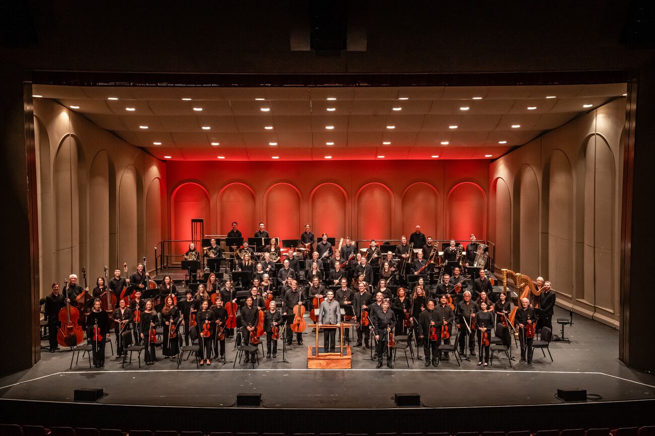Dane Lam conducting